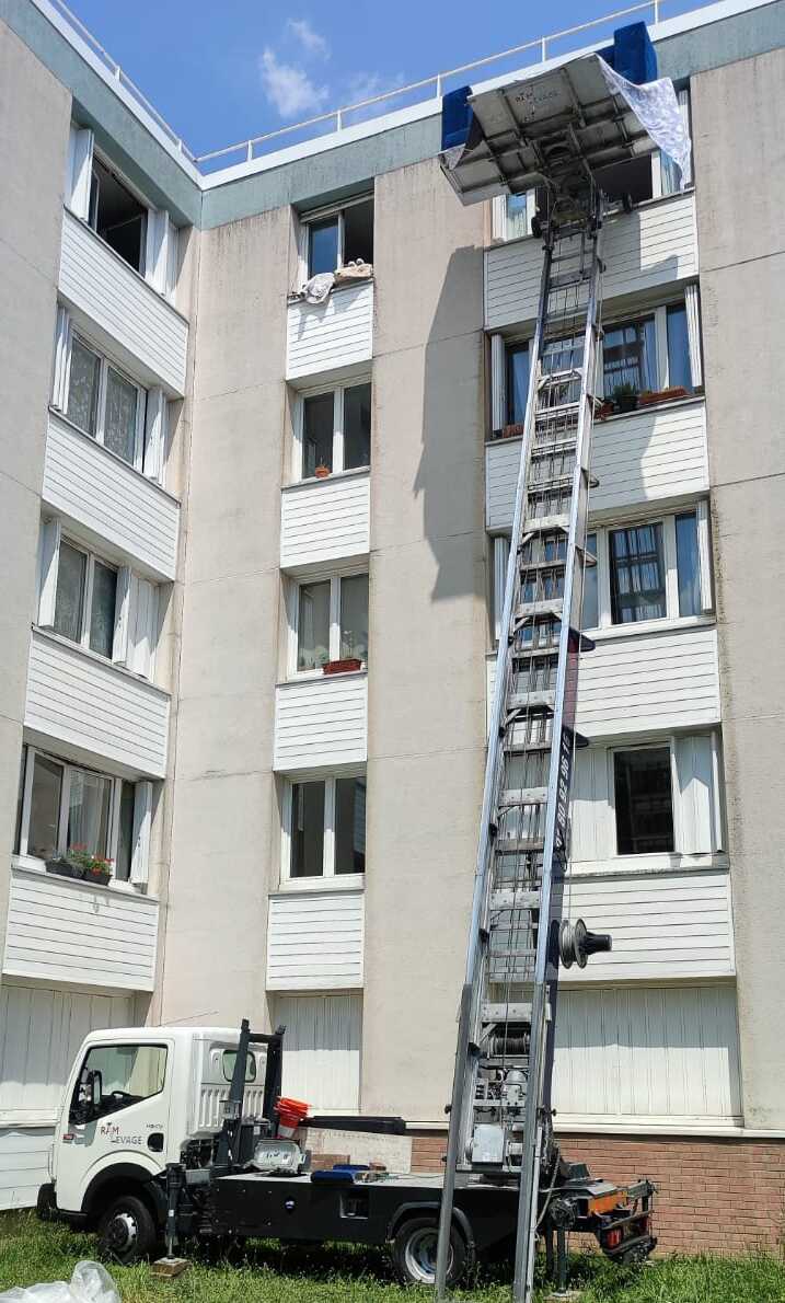 Location monte-meuble à Saint Cloud